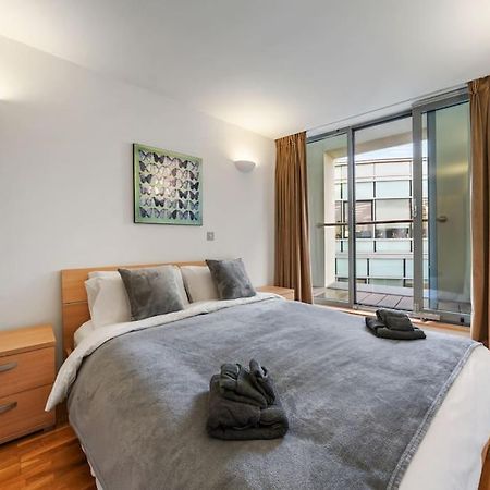 Stylish And Very Central Apartment With Balcony London Luaran gambar